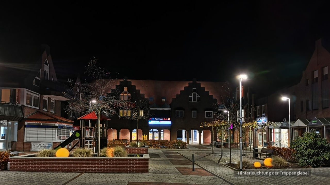 Hinterleuchtung Treppengiebel - Die Treppengiebel am Marktplatz sollen in Szene gesetzt werden.