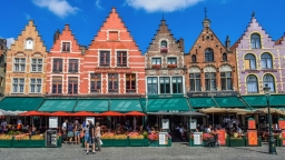 dimitrisvetsikas1969-brugge-3616516-Markt-kl.jpg